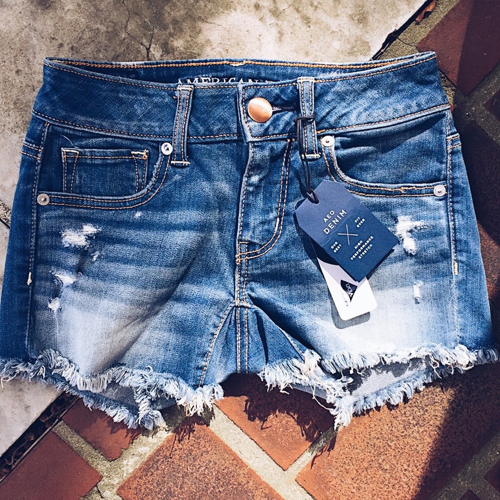 3 for $25⭐️ NWT || American Eagle shorts size 00